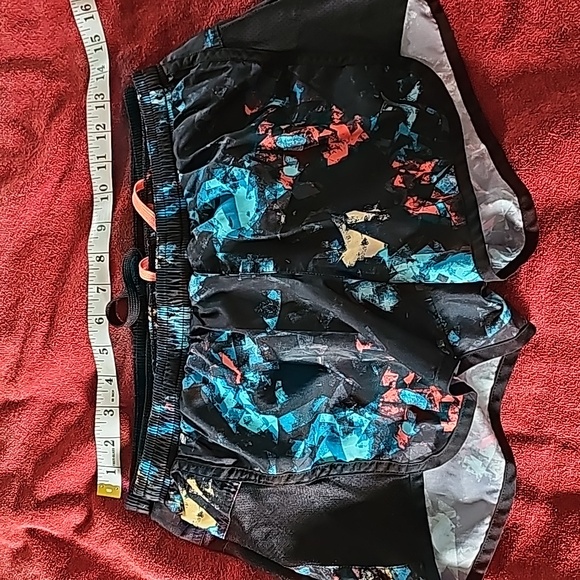 2 STUNNING OLD NAVY Active RUNNING SHORTS - Picture 6 of 9